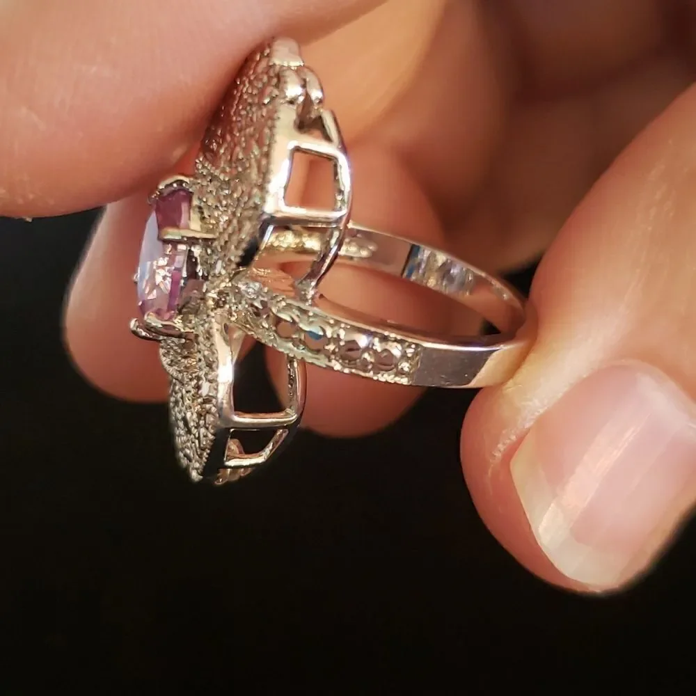 Very Pretty Vintage Silvertone Statement Ring with Light Purple Stone Sz…